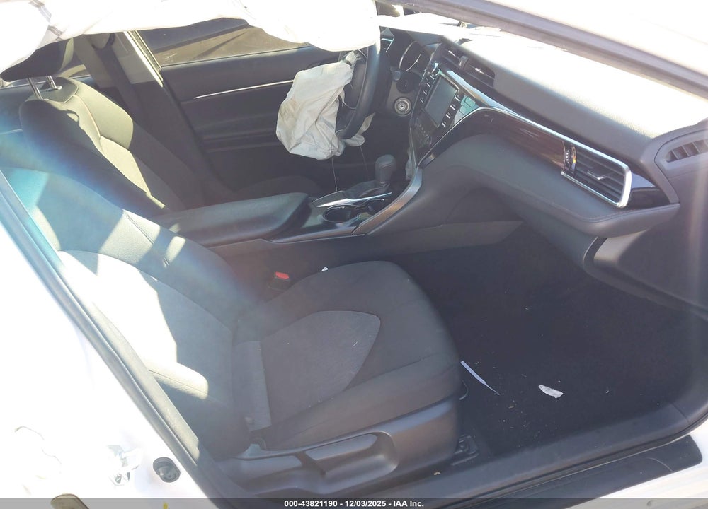 2018 TOYOTA CAMRY LE VIN: JTNB11HK7J3029640