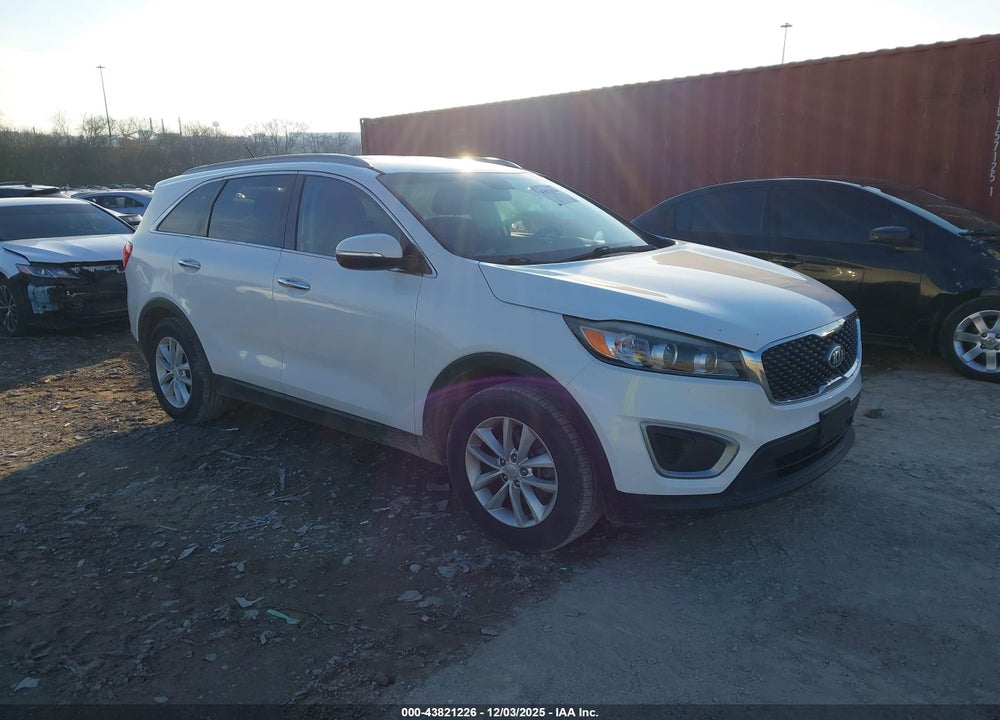 2018 KIA SORENTO 3.3L LX VIN: 5XYPG4A51JG389142