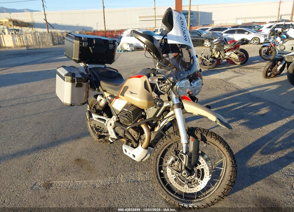 2020 MOTO GUZZI V85 TT VIN: ZGUKWUA03LM000078