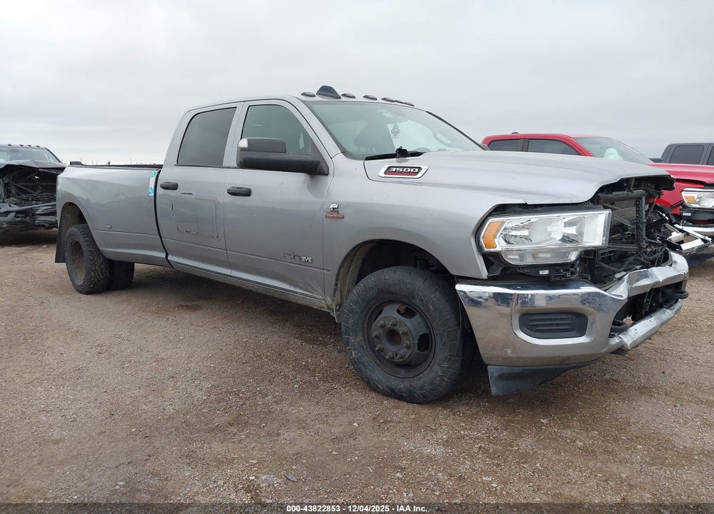 2022 RAM 3500 TRADESMAN  4X2 8' BOX VIN: 3C63RPGL3NG304607