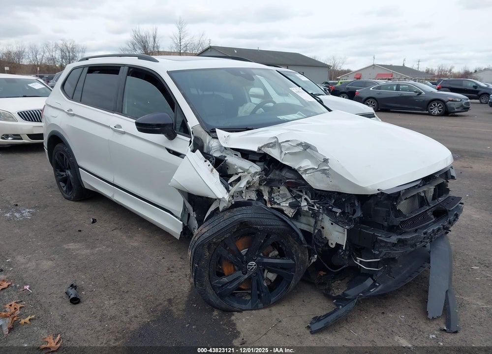 2024 VOLKSWAGEN TIGUAN 2.0T SE R-LINE BLACK VIN: 3VV8B7AX2RM133002