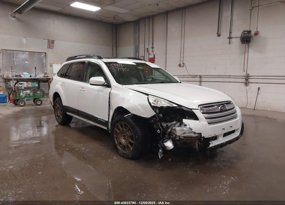2014 SUBARU OUTBACK 2.5I PREMIUM VIN: 4S4BRBDC3E3321952