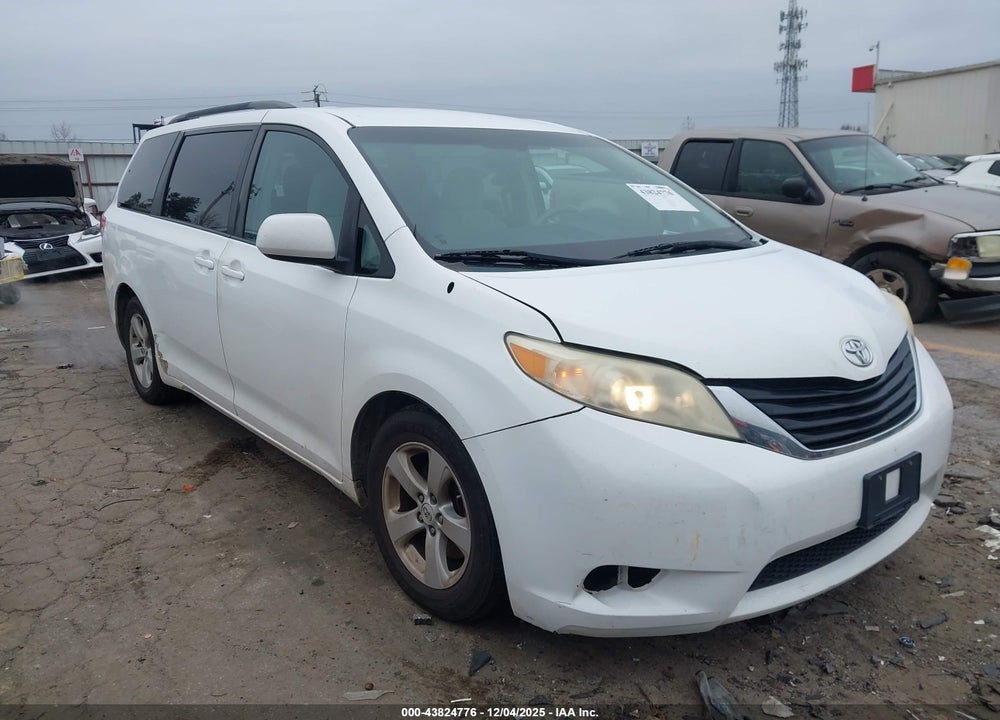 2011 TOYOTA SIENNA LE V6 VIN: 5TDKK3DC4BS040090
