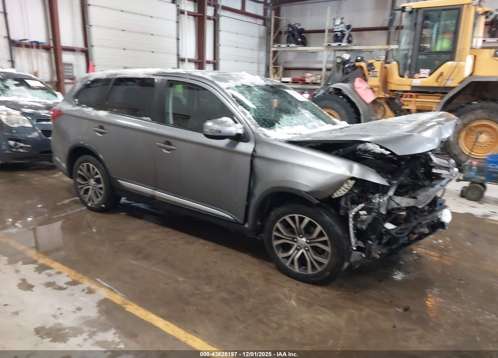 2018 MITSUBISHI OUTLANDER SE VIN: JA4AD3A30JJ002145