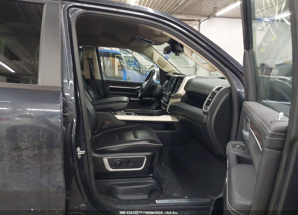 2019 RAM 1500 LAIE  4X4 6'4 BOX VIN: 1C6RRFDG4KN530850