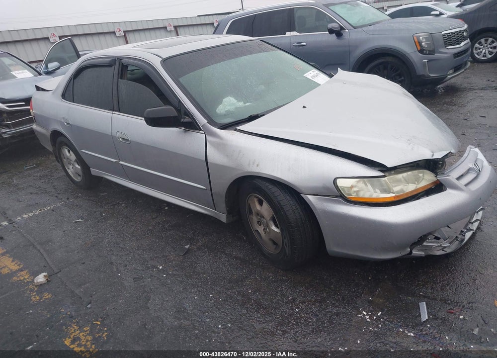 2001 HONDA ACCORD 3.0 EX VIN: 1HGCG16511A019218
