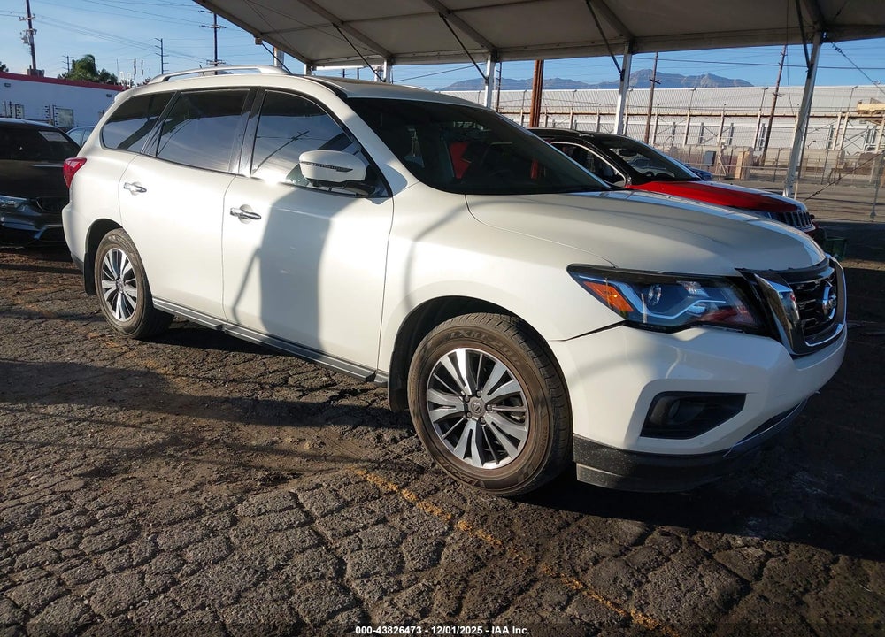 2017 NISSAN PATHFINDER SL VIN: 5N1DR2MN3HC658555