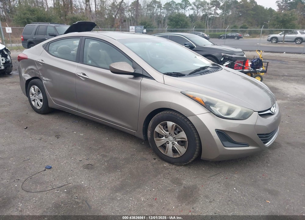 2016 HYUNDAI ELANTRA SE VIN: 5NPDH4AE4GH767195