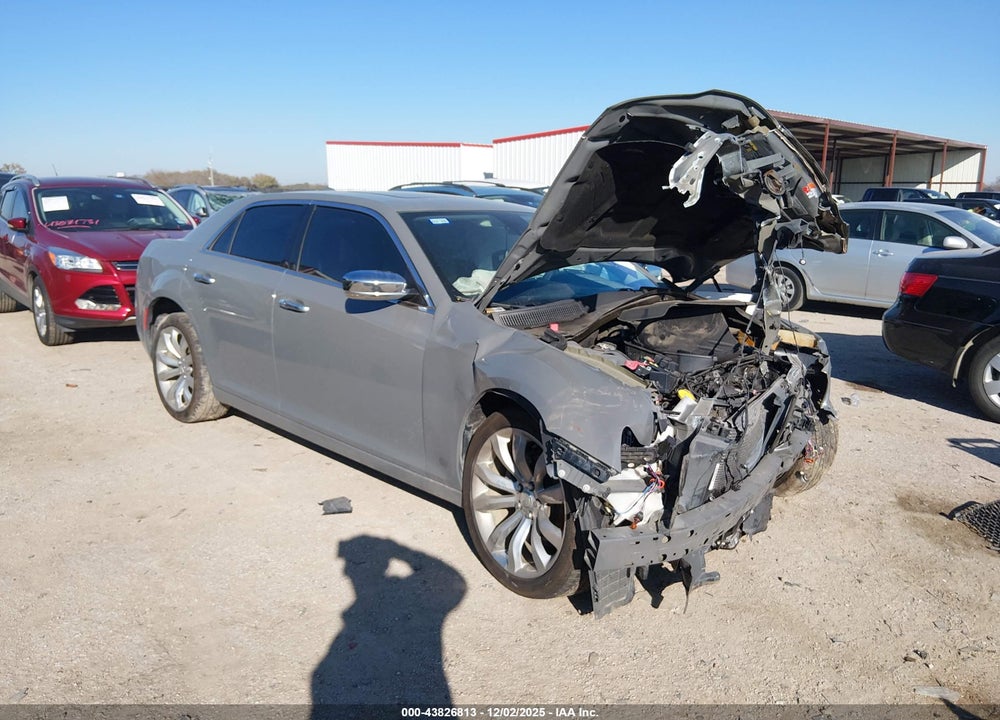 2019 CHRYSLER 300 LIMITED VIN: 2C3CCAEG4KH722929