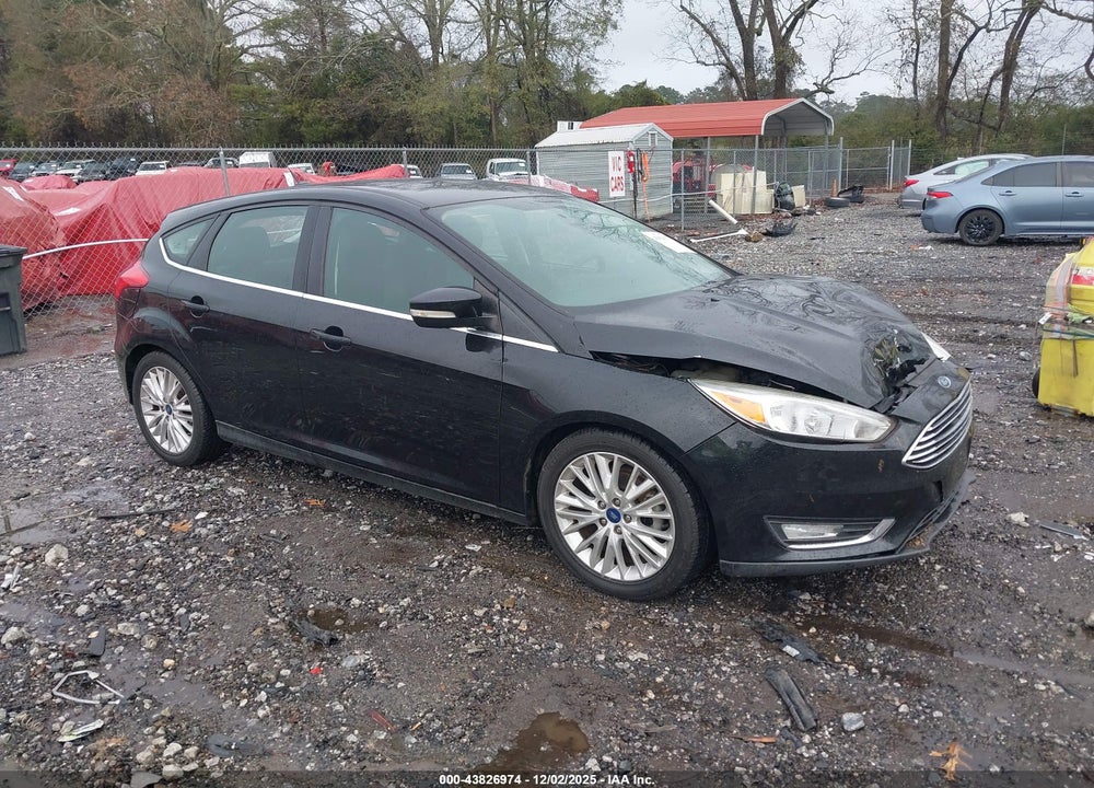 2017 FORD FOCUS TITANIUM VIN: 1FADP3N25HL349051