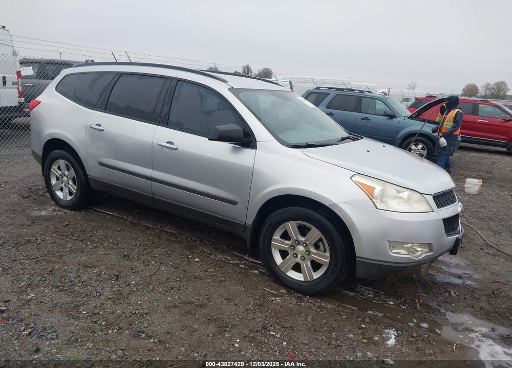 2012 CHEVROLET TRAVERSE LS VIN: 1GNKREED3CJ398849