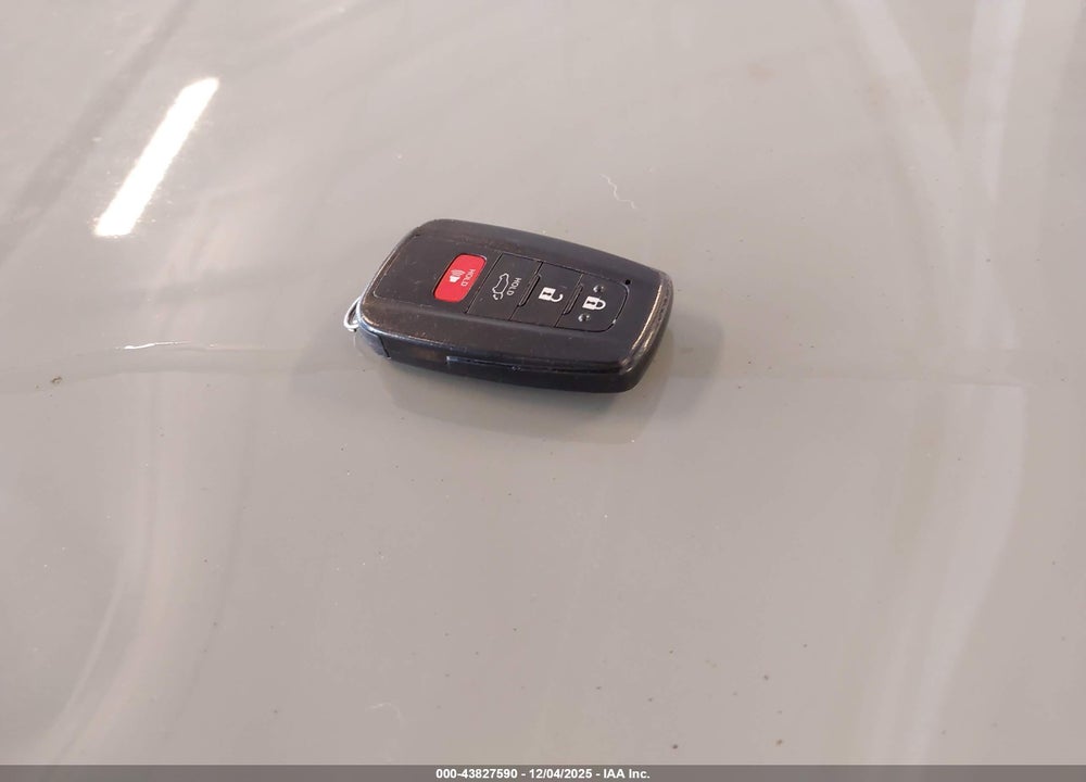 2019 TOYOTA RAV4 XLE PREMIUM VIN: 2T3A1RFV7KW081005