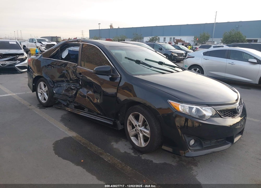 2013 TOYOTA CAMRY SE VIN: 4T1BF1FK4DU643225
