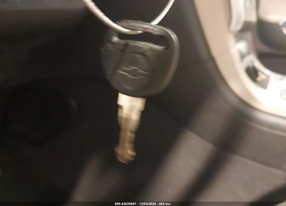 2011 CHEVROLET TRAVERSE LTZ VIN: 1GNKRLED2BJ322929