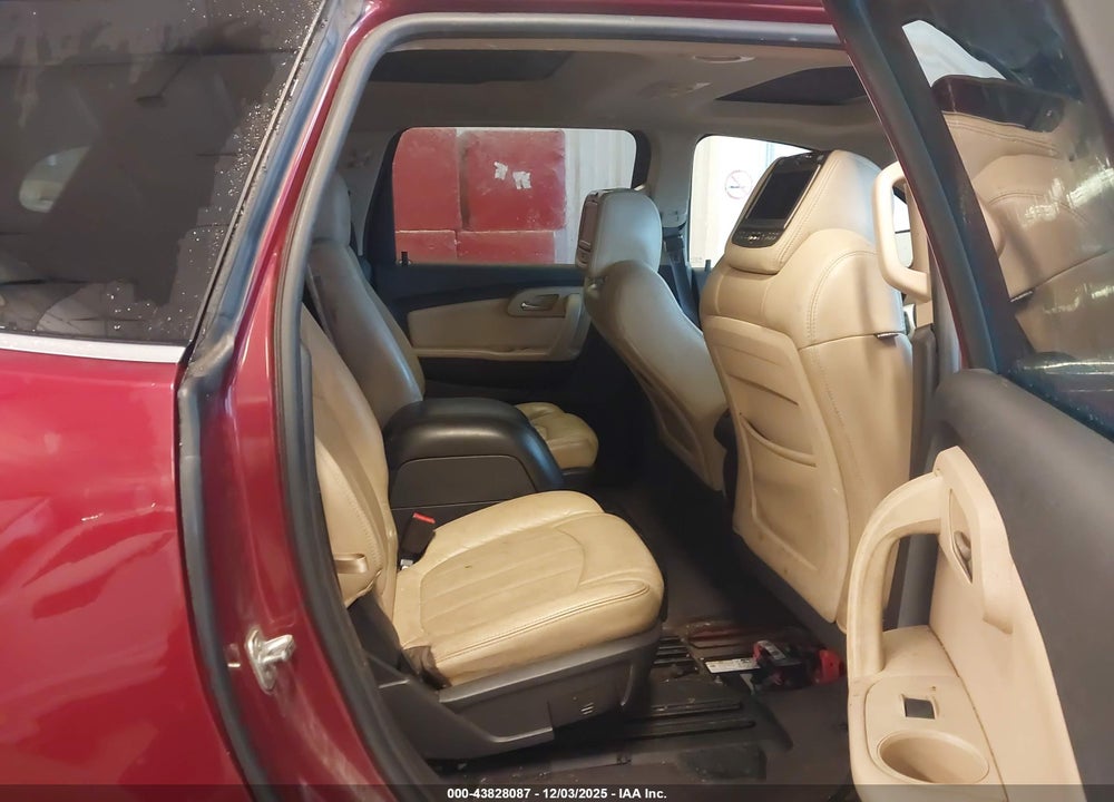 2011 CHEVROLET TRAVERSE LTZ VIN: 1GNKRLED2BJ322929