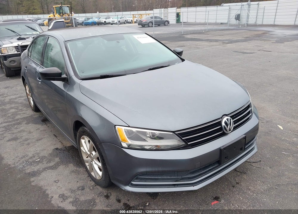2015 VOLKSWAGEN JETTA 1.8T SE VIN: 3VWD17AJ8FM231679