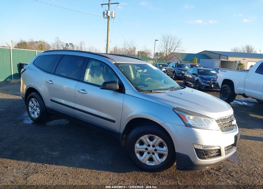 2014 CHEVROLET TRAVERSE LS VIN: 1GNKVFKD9EJ155443
