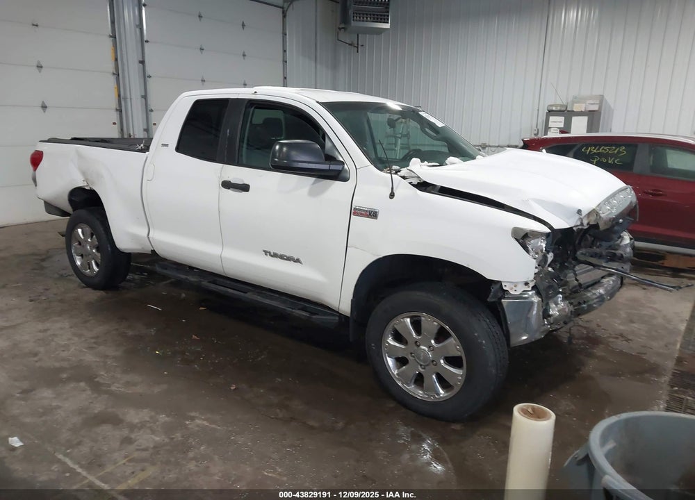 2008 TOYOTA TUNDRA SR5 5.7L V8 VIN: 5TFBV54198X068424