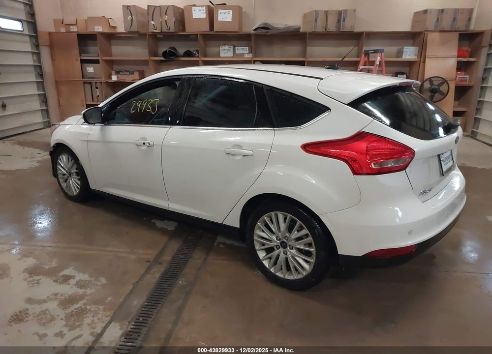 2018 FORD FOCUS TITANIUM VIN: 1FADP3N29JL278765