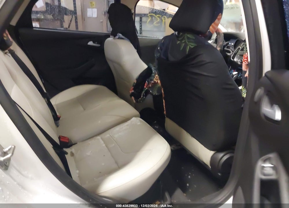 2018 FORD FOCUS TITANIUM VIN: 1FADP3N29JL278765