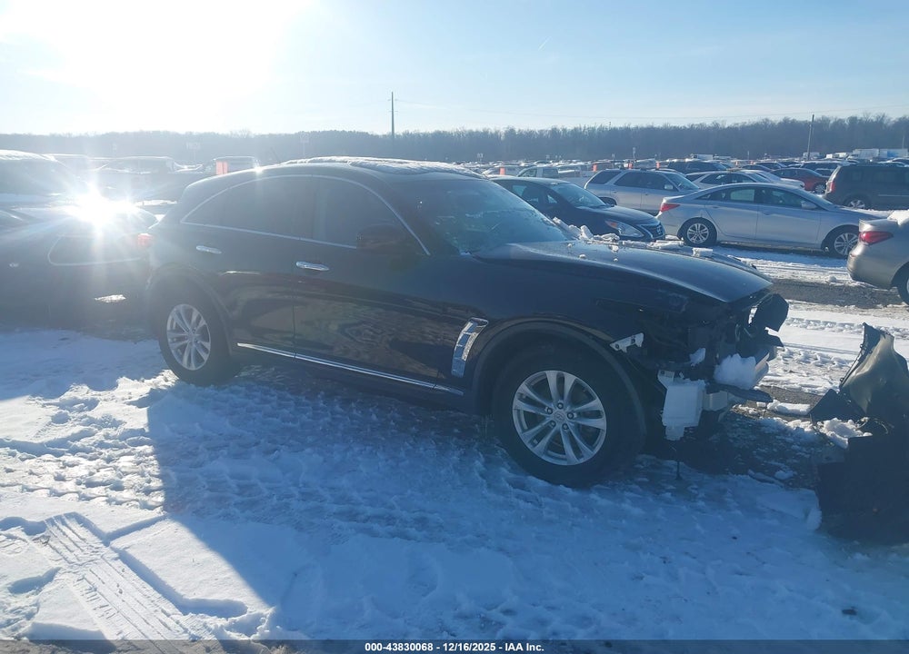 2017 INFINITI QX70 VIN: JN8CS1MW9HM415001