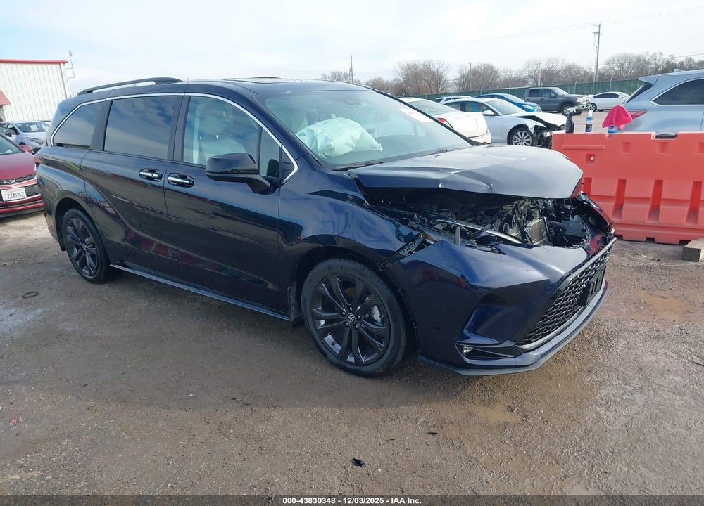 2024 TOYOTA SIENNA XSE VIN: 5TDDRKEC9RS221502