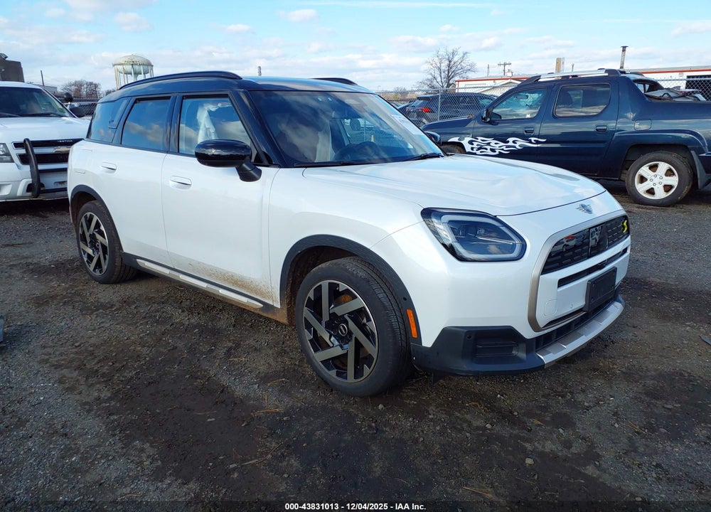 2025 MINI SE COUNTRYMAN SE ALL4 VIN: WMZ53GA09S7R56933