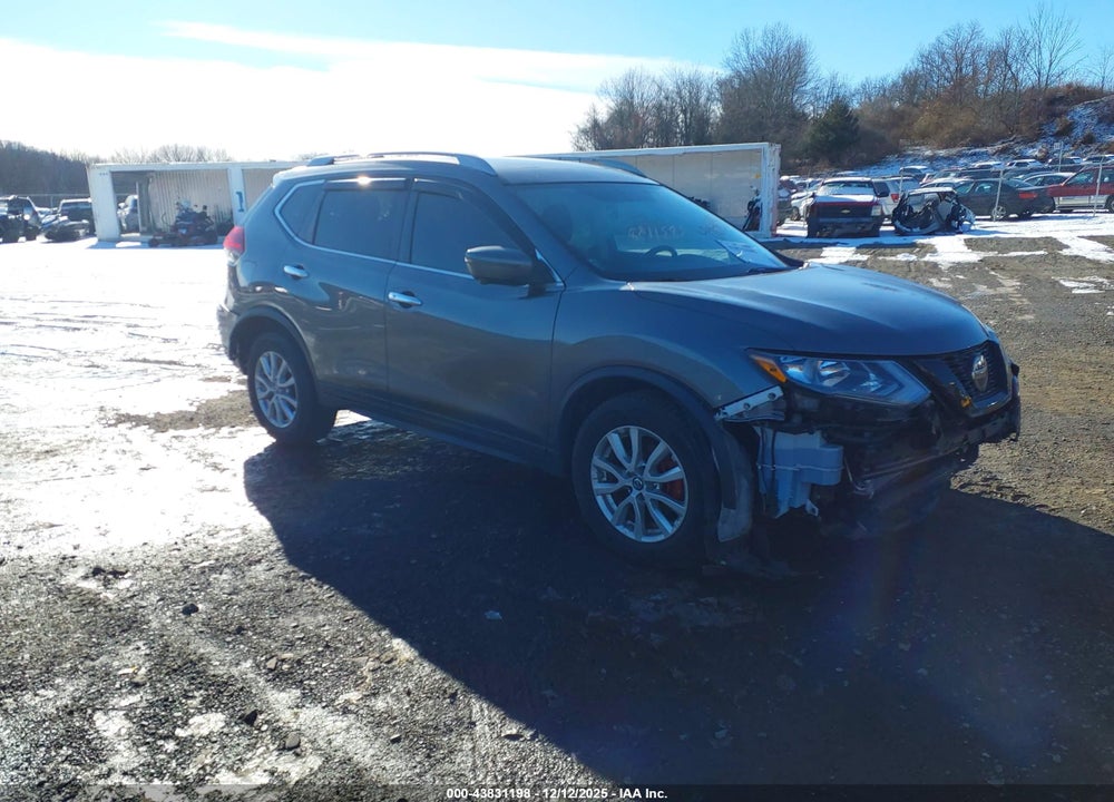 2018 NISSAN ROGUE SV VIN: 5N1AT2MVXJC817937
