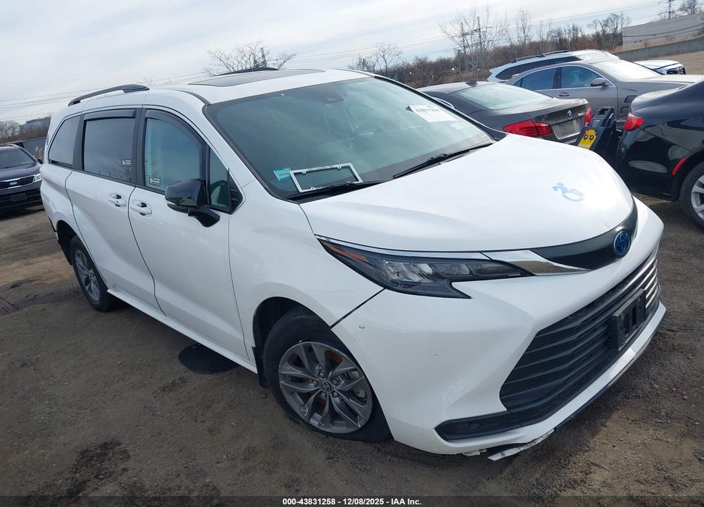 2024 TOYOTA SIENNA LE VIN: 5TDBRKEC0RS189725