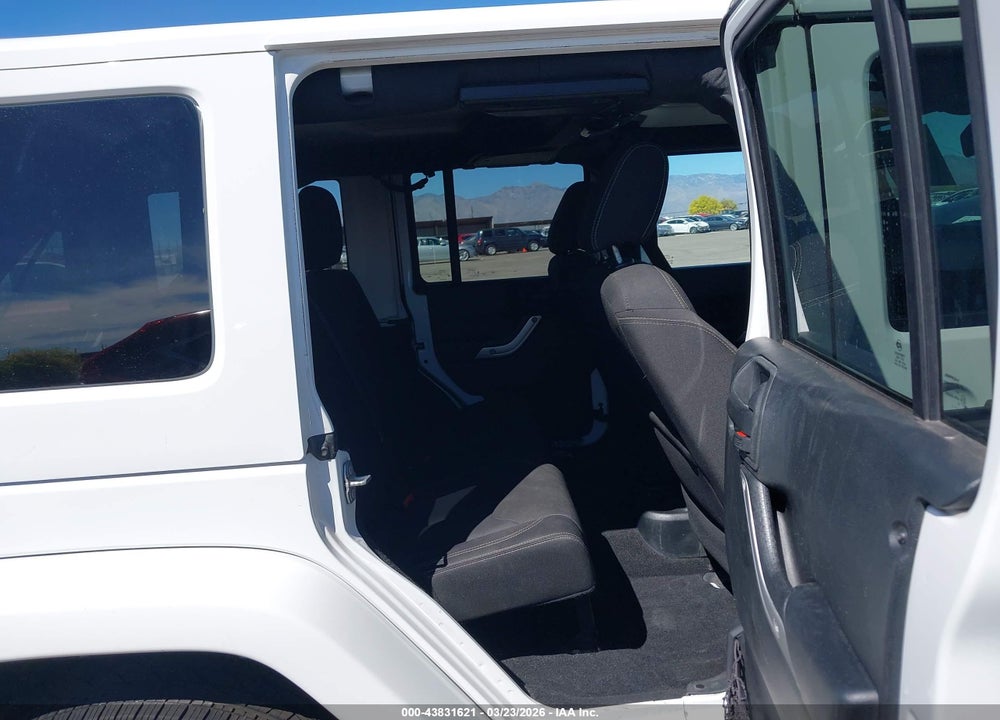 2016 JEEP WRANGLER UNLIMITED SAHARA VIN: 1C4BJWEG6GL251774