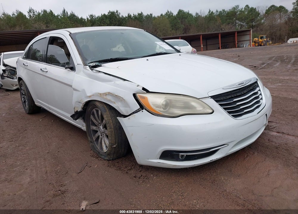 2013 CHRYSLER 200 LIMITED VIN: 1C3CCBCG4DN754606