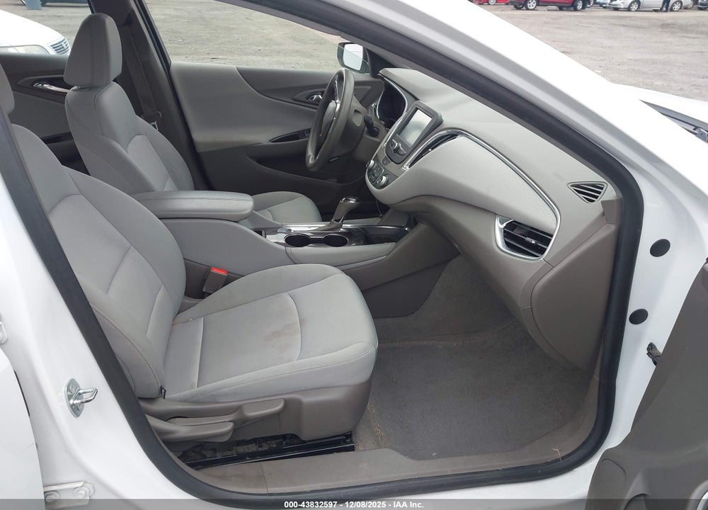 2016 CHEVROLET MALIBU 1LT VIN: 1G1ZE5ST2GF327190