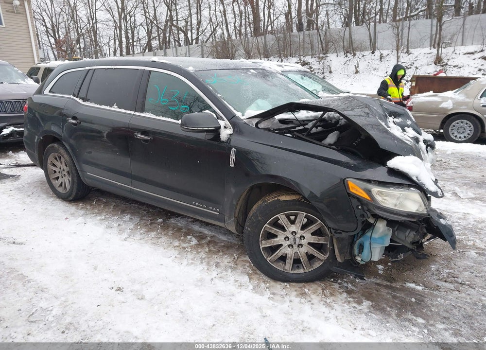 2015 LINCOLN MKT LIVERY VIN: 2LMHJ5NK0FBL03939