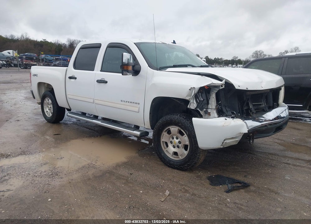 2011 CHEVROLET SILVERADO 1500 LT VIN: 3GCPKSE36BG201858
