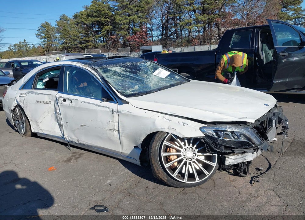 2016 MERCEDES-BENZ S 550 4MATIC VIN: WDDUG8FB4GA204900