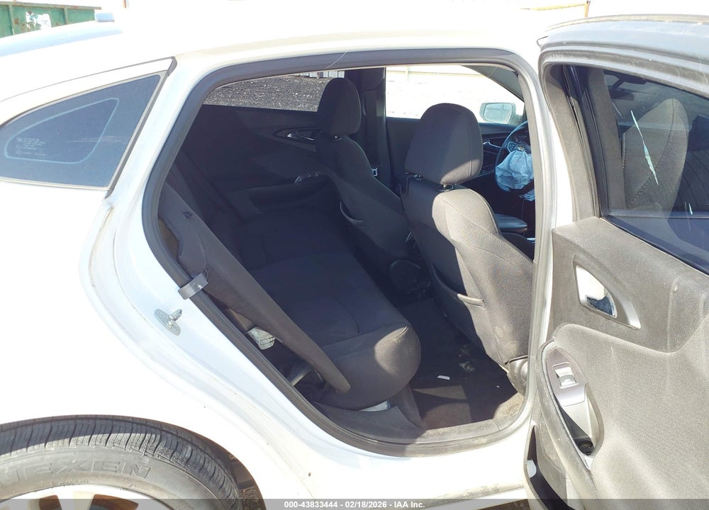 2018 CHEVROLET MALIBU LT VIN: 1G1ZD5ST0JF178479