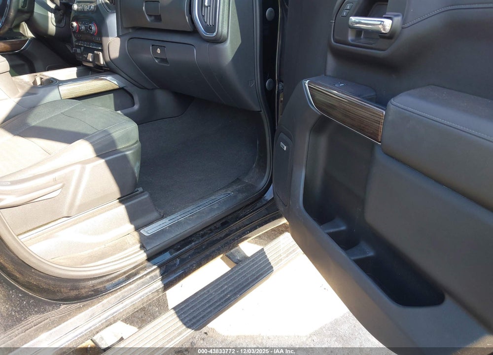 2020 CHEVROLET SILVERADO 1500 4WD  SHORT BED RST VIN: 3GCUYEED4LG401912