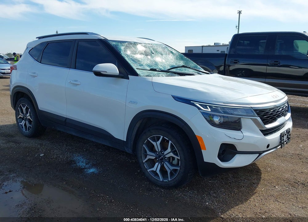 2023 KIA SELTOS EX VIN: KNDERCAA3P7381221