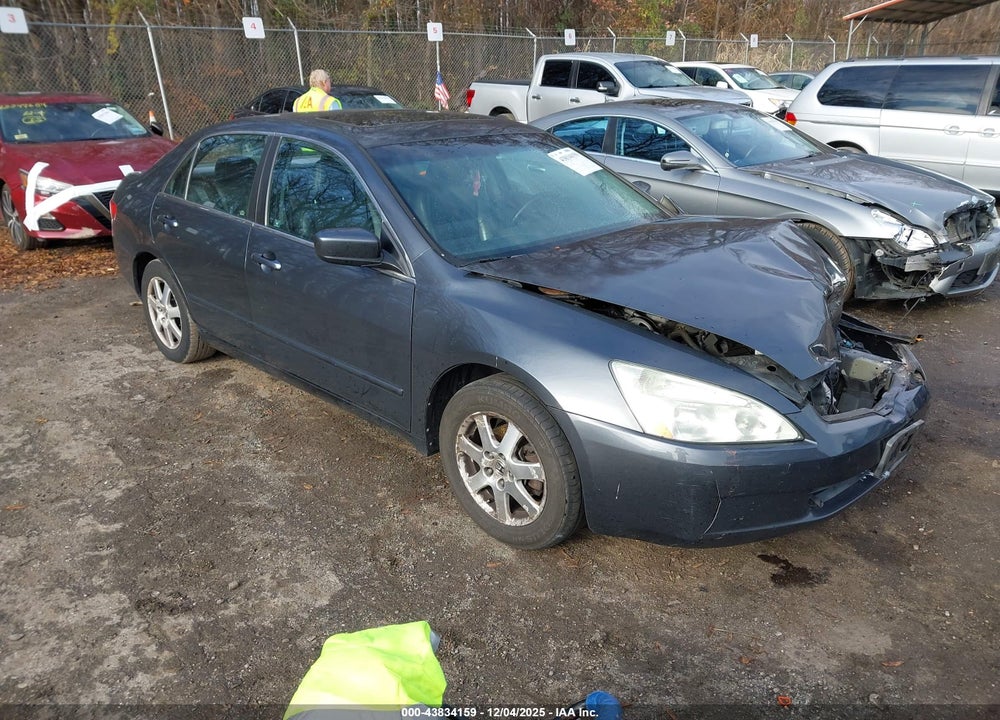 2005 HONDA ACCORD 3.0 EX VIN: 1HGCM66555A008881