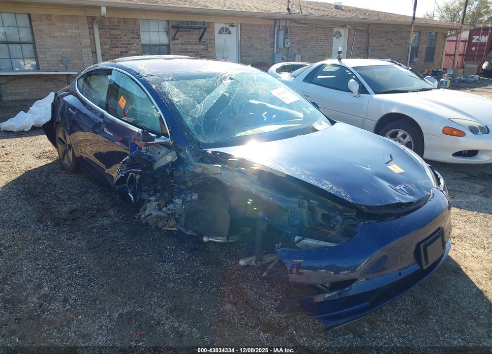 2018 TESLA MODEL 3 LONG RANGE/MID RANGE VIN: 5YJ3E1EA2JF014667