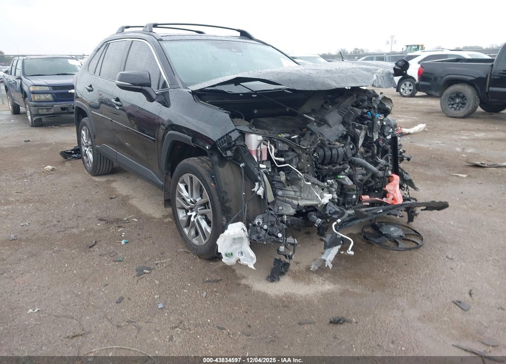 2022 TOYOTA RAV4 XLE PREMIUM VIN: 2T3C1RFV0NC203878
