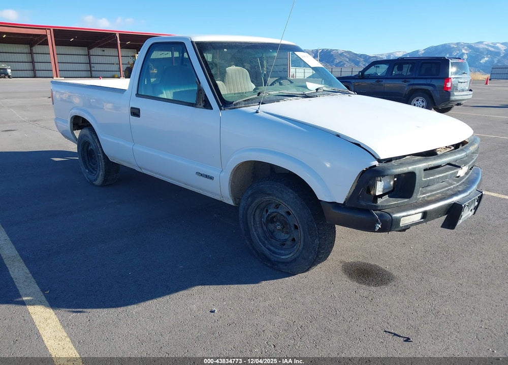 1995 CHEVROLET S TRUCK S10 VIN: 1GCCS1440S8137728