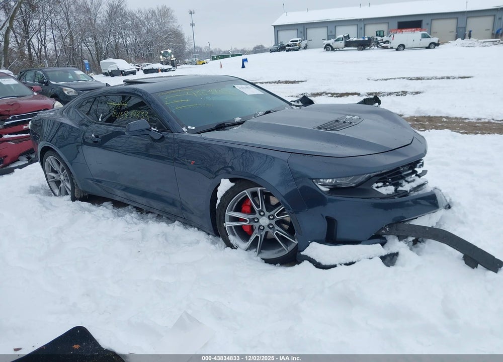 2021 CHEVROLET CAMARO RWD  LT1 VIN: 1G1FF1R78M0135899
