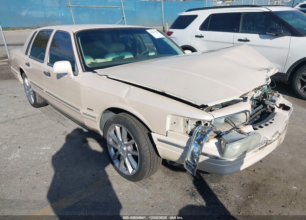 1997 LINCOLN TOWN CAR CARTIER VIN: 1LNLM83W6VY662363