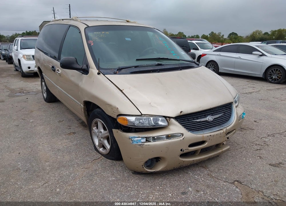 2000 CHRYSLER TOWN & COUNTRY LIMITED VIN: 1C4GP64L7YB702317