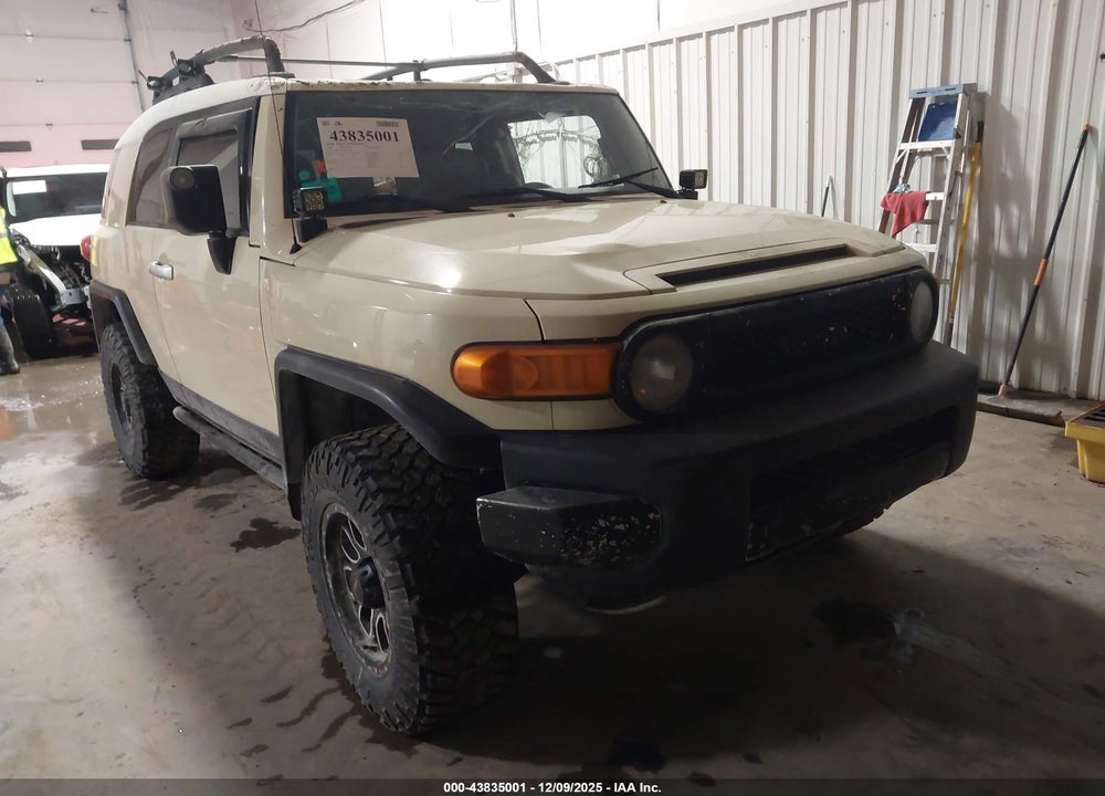 2008 TOYOTA FJ CRUISER VIN: JTEBU11F78K015323