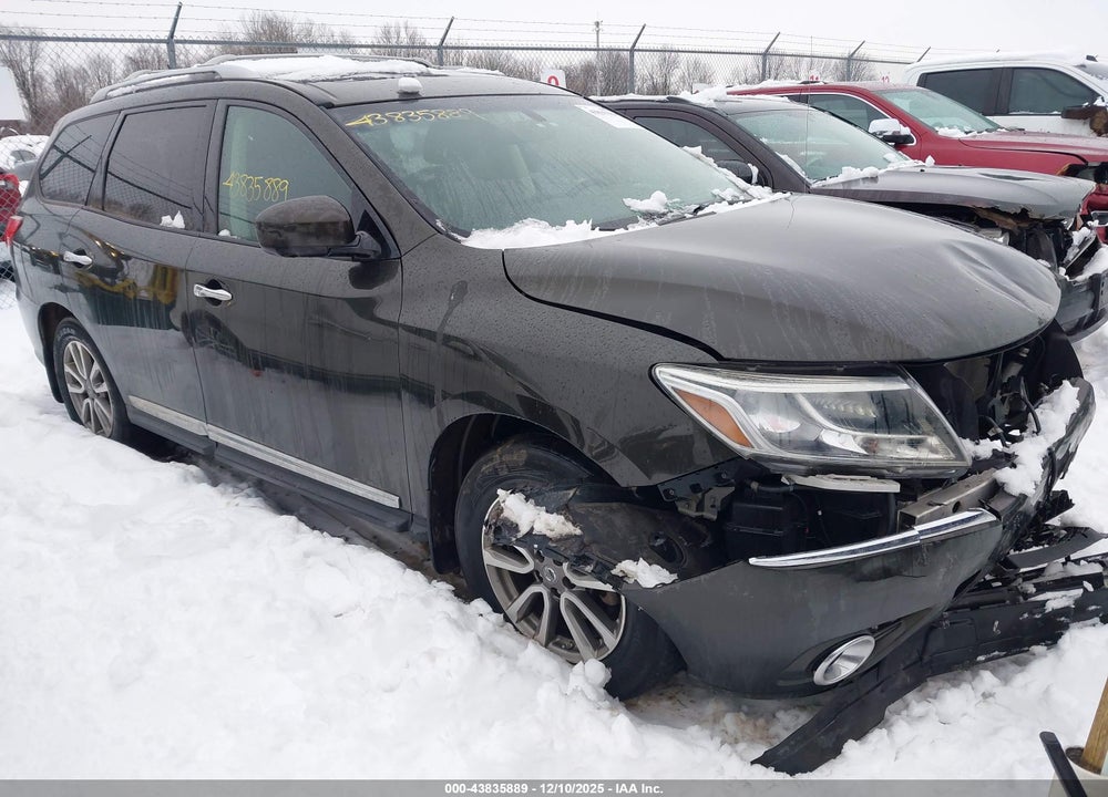 2015 NISSAN PATHFINDER SL VIN: 5N1AR2MM1FC677631