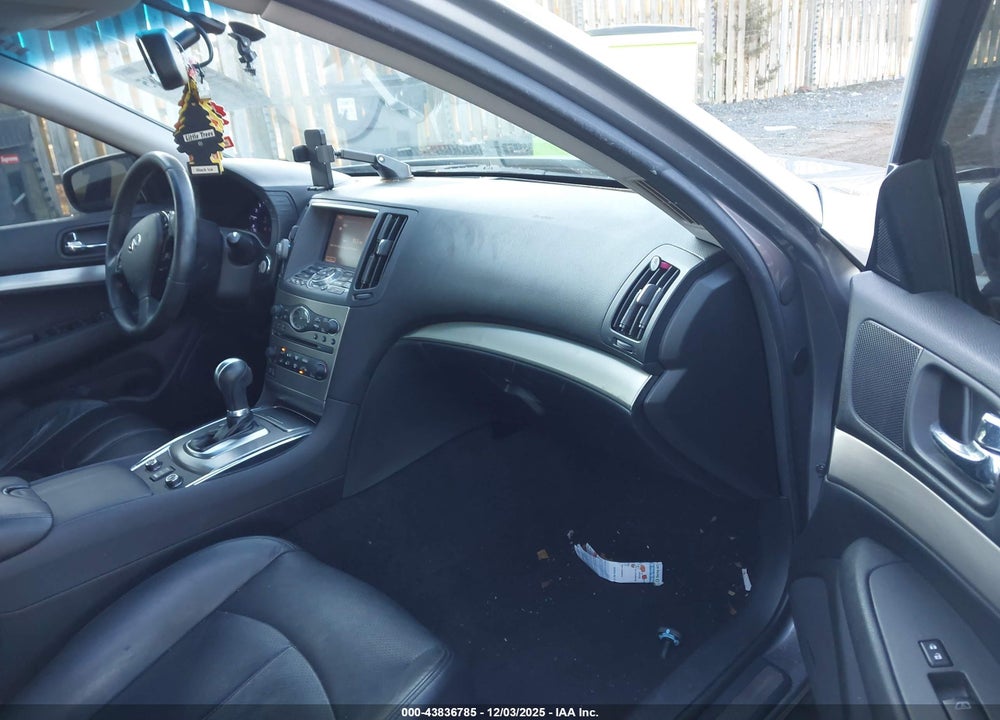 2010 INFINITI G37X VIN: JN1CV6AR0AM450887