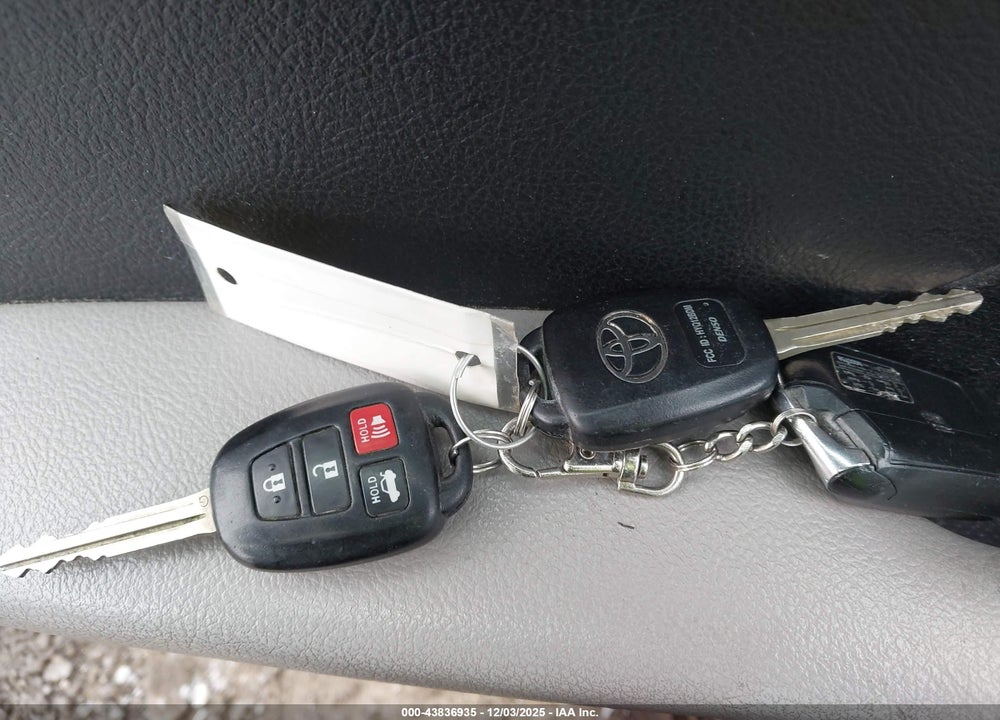2014 TOYOTA CAMRY XLE VIN: 4T4BF1FK5ER431070