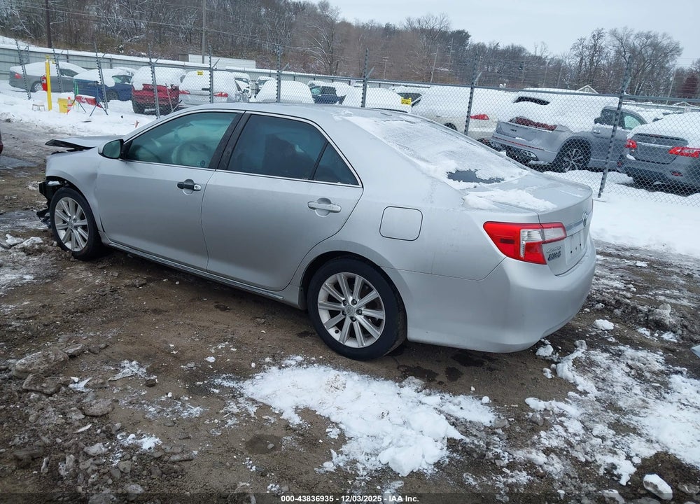 2014 TOYOTA CAMRY XLE VIN: 4T4BF1FK5ER431070